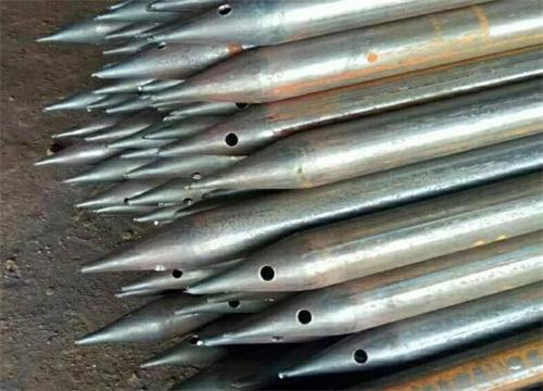 港南隧道钢花管现货